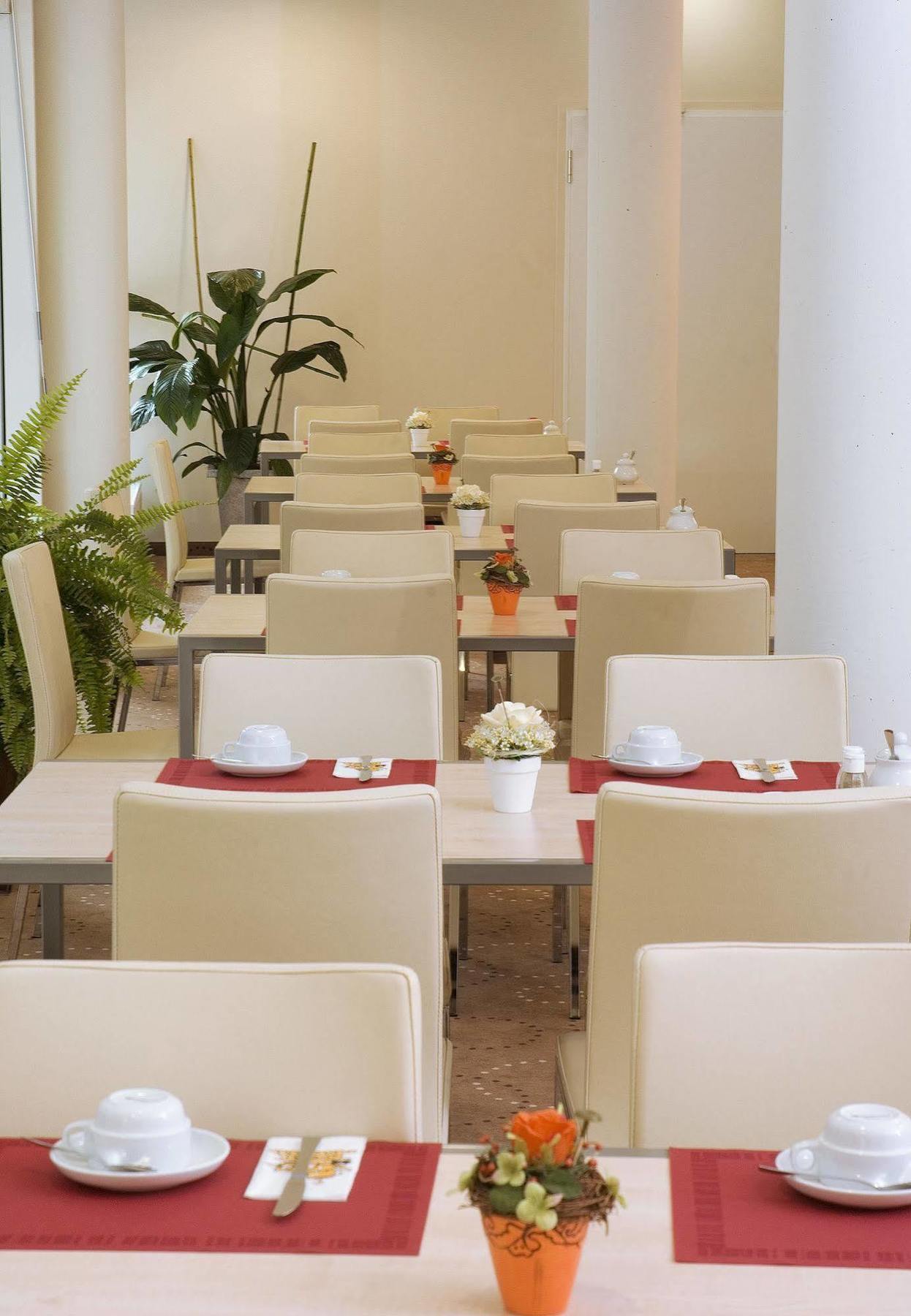 B&B Hotel Berlin-Mitte Exterior photo