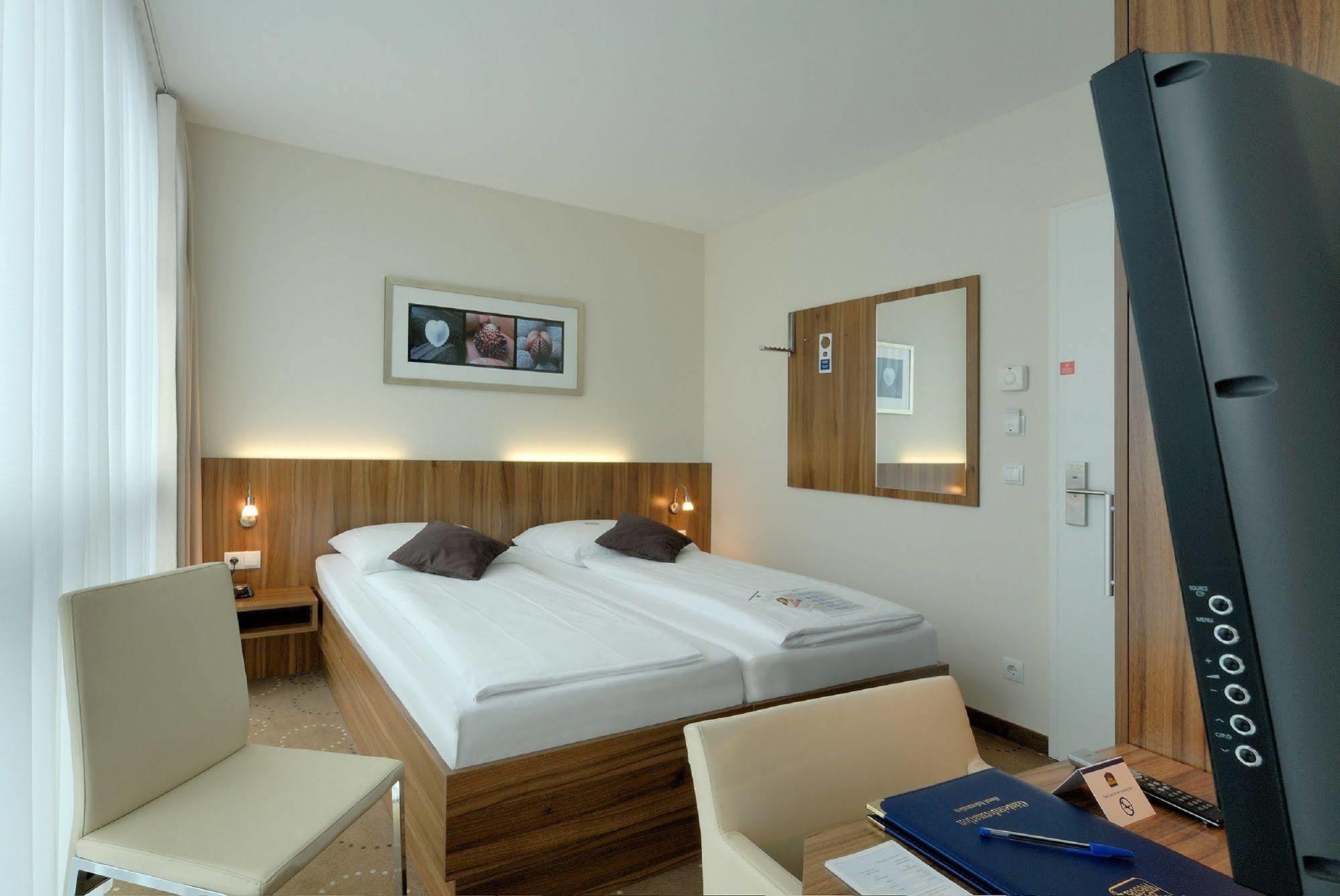 B&B Hotel Berlin-Mitte Exterior photo